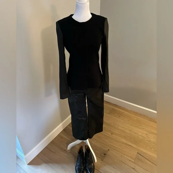 Theory Fitted Blazer - Picture 2 of 7